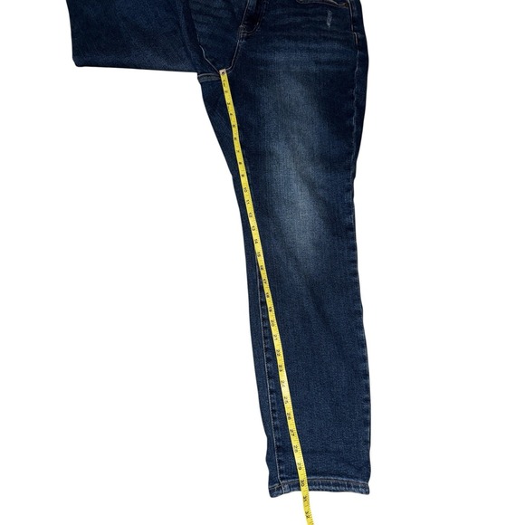 Judy Blue Womens Boyfriend Fit Jeans Sz 16W Blue High Rise Floral Embroidered - Picture 4 of 10